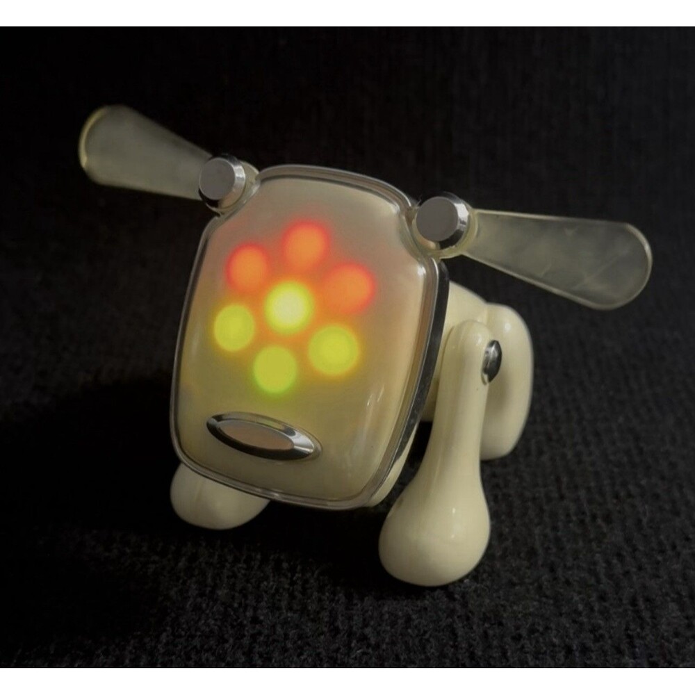 Hasbro Sega iDog Interactive Music Robot Dog Speaker White 2005 Tested WORKS